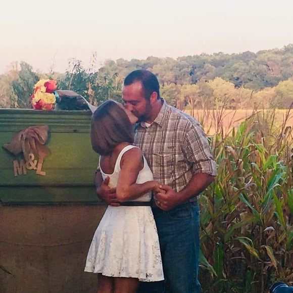 Meet your Posher, Lisa - Picture 1 of 1